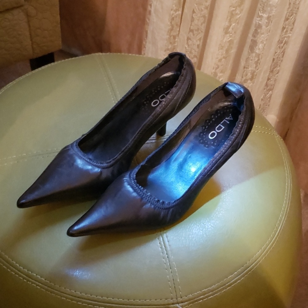 Aldo leather pumps